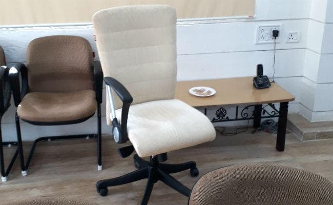 लोकसंवाद कार्यक्रम के दौरान टूटी मुख्यमंत्री की कुर्सी