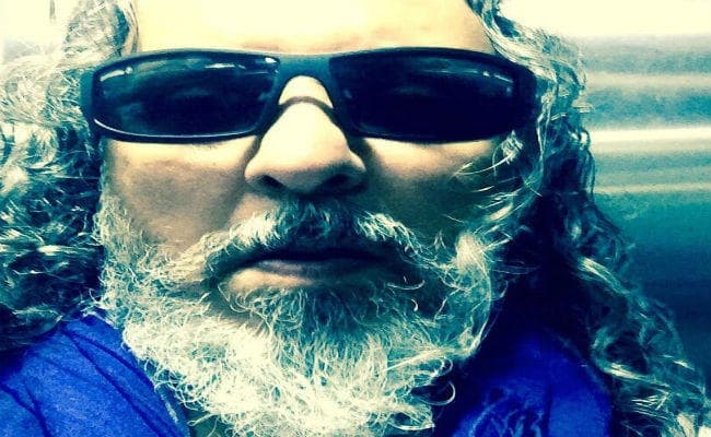 हर्ष ने ट्वीट कर पूछा क्या ये तस्वीर उन्ही की है जिनकी मैं सोच रहा हूं, आप भी देखें