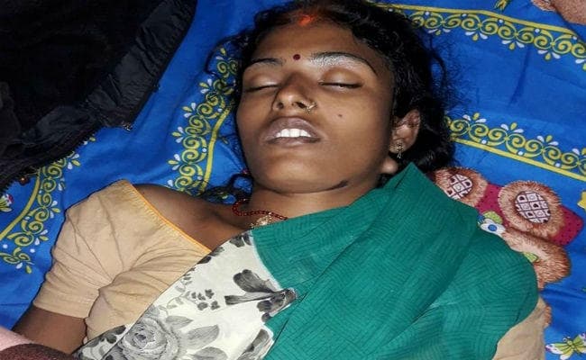 बरकट्ठा : फांसी के फंदे से लटका मिला विवाहिता का शव