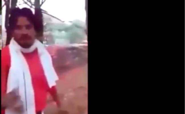 ‘लव जेहाद’ का विरोध करने के लिए एक व्यक्ति को पीट-पीटकर अधमरा किया, फिर पेट्रोल छिड़कर लगा दी आग