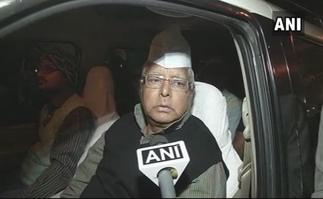 ''नीच'' पर सियायत में कूदे लालू, कहा- मेंटली फि‍ट नहीं हैं मणिशंकर अय्यर