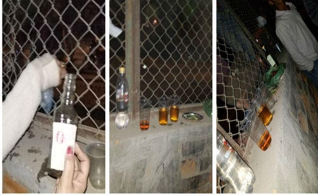 शर्मनाक! दिल्ली में DCW वॉलेंटीयर को पीटा, कपड़े उतार करवाई परेड, बनाया वीडियो