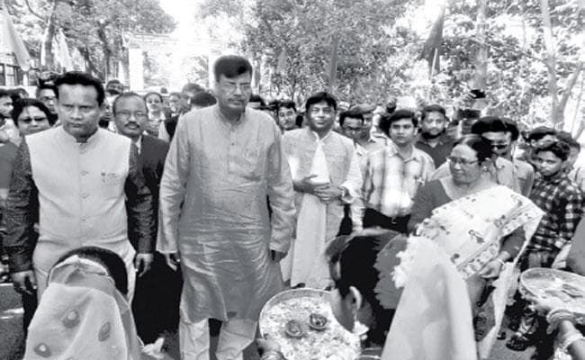 नीले व सफेद रंग के होंगे उत्तर बंगाल के सभी प्राथमिक स्कूल