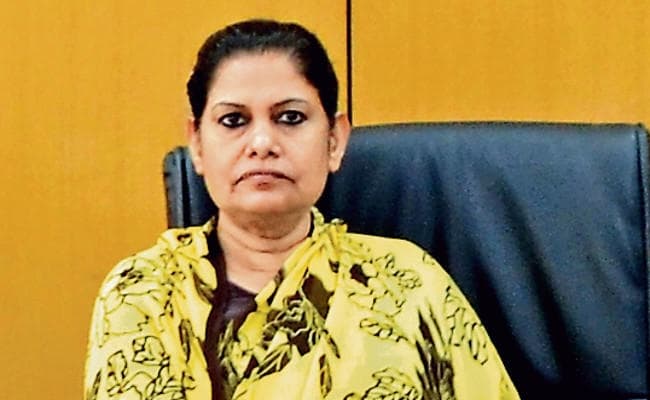 Jharkhand : बाल-बाल बचीं झारखंड की मुख्य सचिव राजबाला वर्मा, जानें क्या है पूरा मामला