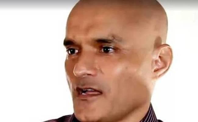 जाधव से मिल सकेंगी पत्नी और मां, पाकिस्तान ने क्रिसमस के दिन मिलने की दी इजाजत