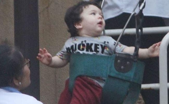 बर्थडे से पहले पार्क में मस्‍ती करते दिखे तैमूर, तसवीरें वायरल