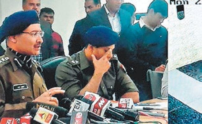 नाबालिग की क्रूरता: पढ़ाई के लिए डांटा तो मां-बहन को मार डाला