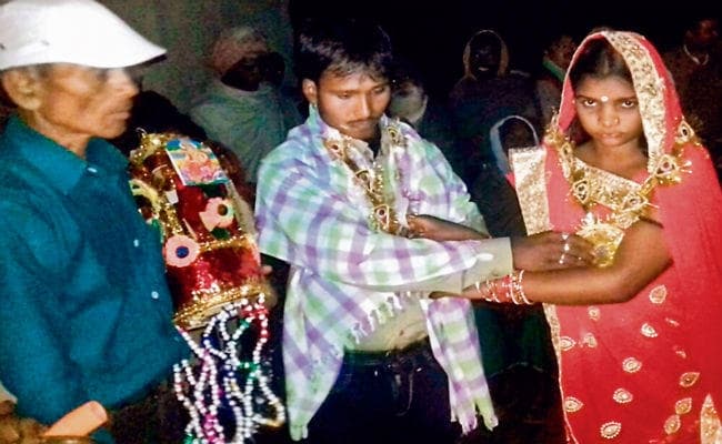 बिहार : पूनम के हुए जय, दहेजमुक्त रचाया विवाह