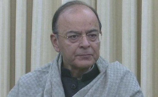 मोदी की आलोचना पर सरकार ने मनमोहन को लिया आड़े हाथ, पाक राजनयिकों के साथ बैठक पर उठाये सवाल