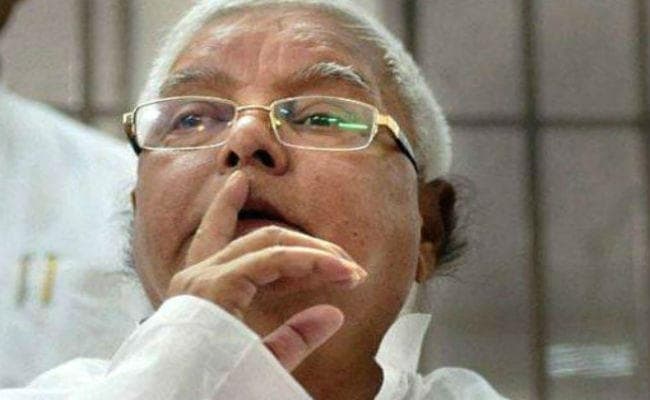 लालू यादव ने PM नरेंद्र मोदी पर साधा निशाना, कहा- जमीन नहीं रहती, तो पानी और आसमां...