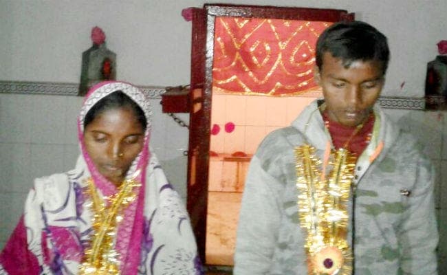 VIDEO : दबाव में नाबालिग ने किया विधवा भाभी संग विवाह, रात में लगा ली फांसी