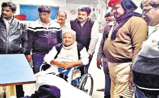 झारखंड : अस्पताल में नहीं था कमोड, रहस्यमय ढंग से शौच के लिए गायब हो गये पूर्व मंत्री, छह पुलिसवाले सस्पेंड