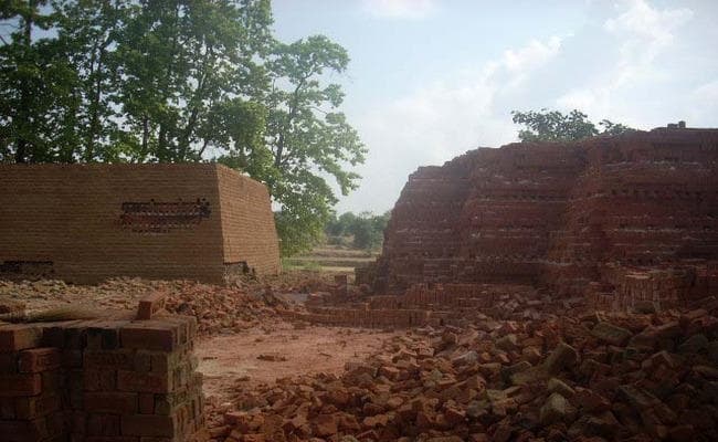 लातेहार में फैला है अवैध ईंट भट्ठों का जंजाल, 26 के लाइसेंस, चलाये जा रहे 500