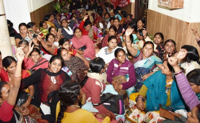 सातवें वेतन आयोग की सिफारिशों के आधार पर बढ़ेगा संविदा स्वास्थ्यकर्मियों का मानदेय, जानें कितना बढ़ेगा वेतन