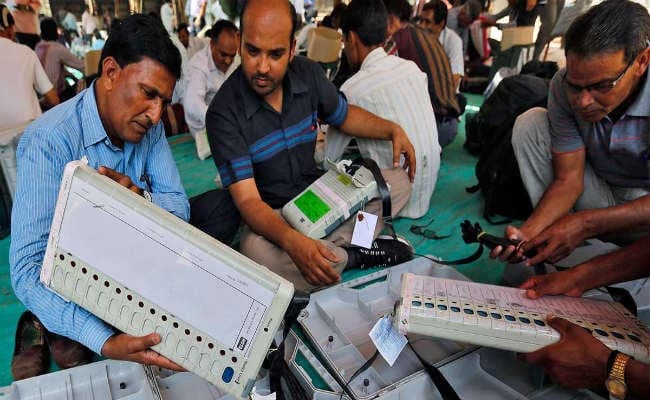 दूसरे चरण की वोटिंग के साथ खत्म हुआ गुजरात का मतदान, एक्जिट पोल में बीजेपी को बढ़त