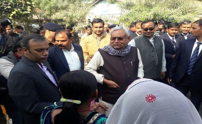 CM ने मानव श्रृंखला के लिए लोगों से दिलवायी शपथ, कहा-अगले वर्ष सभी घरों में होगी बिजली