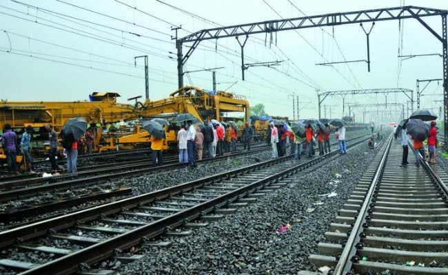 रेलवे के 42 प्रतिशत मार्ग का विद्युतीकरण संपन्न