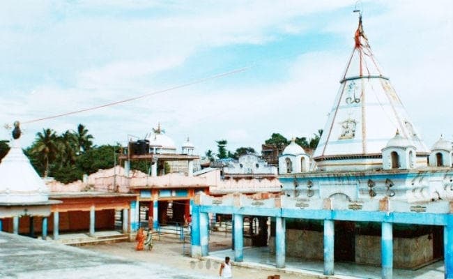 भगवान को प्रणाम कैसे और कब करें, तय कर रहे अधिकारी, प्रतिबंधित समय में दंडवत करने पर श्रद्धालुओं पर कार्रवाई की चेतावनी