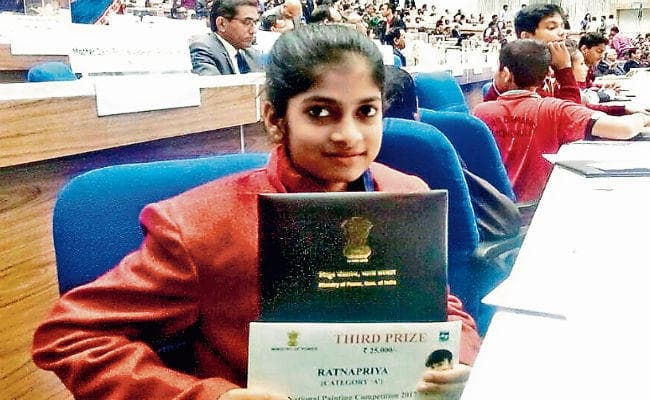 Jharkhand : ऊर्जा संरक्षण की पेंटिंग में जामताड़ा की बेटी को राष्ट्रीय स्तर पर मिला तीसरा स्थान