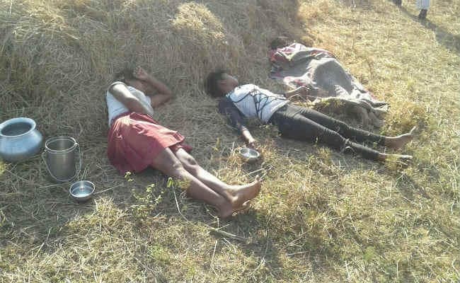 गुमला तिहरा हत्याकांड : 50 लोगों पर FIR, गांव छोड़कर भागे ग्रामीण, हर घर पर लटका ताला