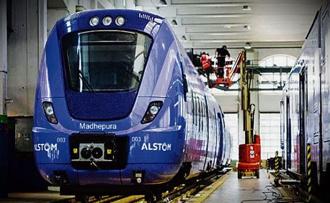 बिहार : मधेपुरा रेल फैक्ट्री से 28 फरवरी को निकलेगा पहला इलेक्ट्रिक इंजन, प्रधानमंत्री दिखा सकते हैं हरी झंडी