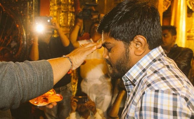 गुजरात चुनाव : हार्दिक पटेल ने वोटबैंक में लगायी सेंध, भाजपा के पाटीदार वोट में आयी करीब 10 प्रतिशत की कमी