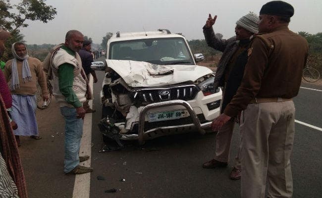 झारखंड : हंसडीहा-गोड्डा मार्ग पर स्कार्पियो-बाइक में टक्कर, दो की मौत, सड़क जाम