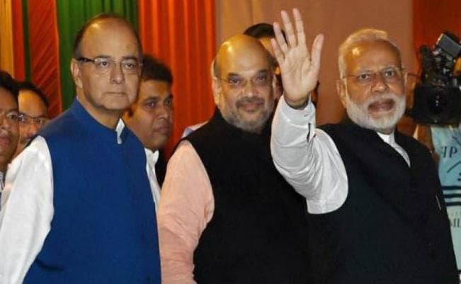 यूपी की तरह गुजरात में भी सीएम के रूप में चौंकाने वाला नाम आ सकता है, 25 को शपथ संभव