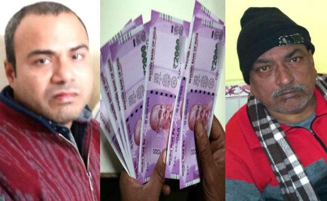 बिना घूस के पानी तक पीना पसंद नहीं करते थे यह दो सरकारी अधिकारी, बात विजिलेंस तक पहुंची तो...