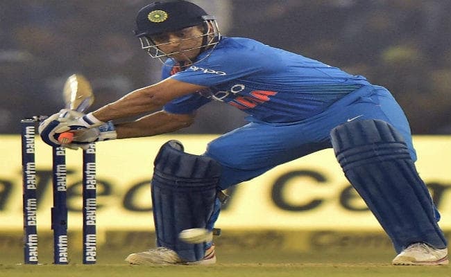 धौनी को नंबर चार पर उतारना फायदेमंद रहा : रोहित