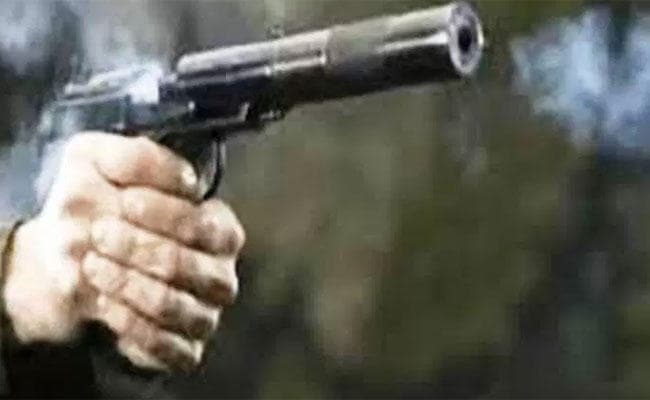 इलाका दखल को लेकर चली गोली, एक जख्मी