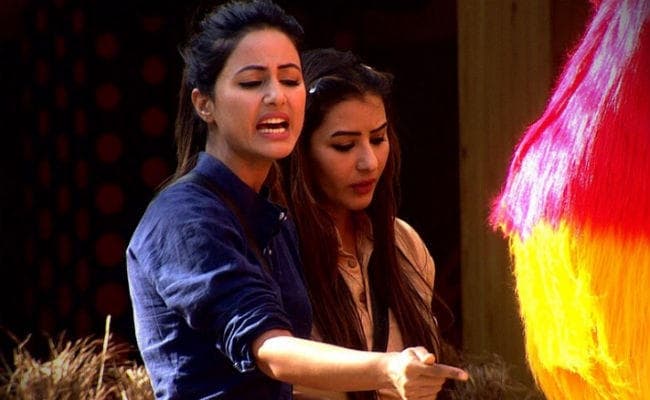 Bigg Boss 11: इस घर में कुछ भी हो सकता है...!