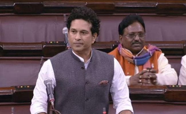 राज्यसभा में विपक्ष का जोरदार हंगामा, सचिन तेंदुलकर को भी नहीं बोलने दिया