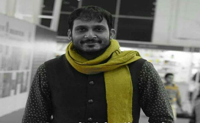 पाठक राजहंस की तरह मोती चुन लेता है : नीलोत्पल मृणाल