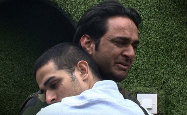 Bigg Boss 11: शिल्पा के बाद हीना से टूटा विकास का दिल, फूट-फूट का रोये