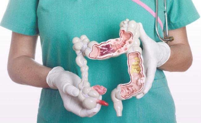 बार-बार हो रही फूड पॉइजनिंग को न करें नजरअंदाज, हो सकती है यह गंभीर बीमारी