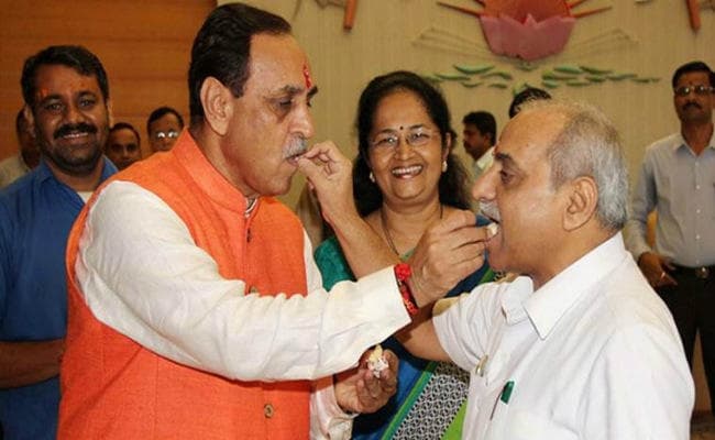 गुजरात का दोबारा सीएम चुने गये विजय रूपाणी ने किया ट्वीट - जनहित में काम करूं यही पुरस्कार