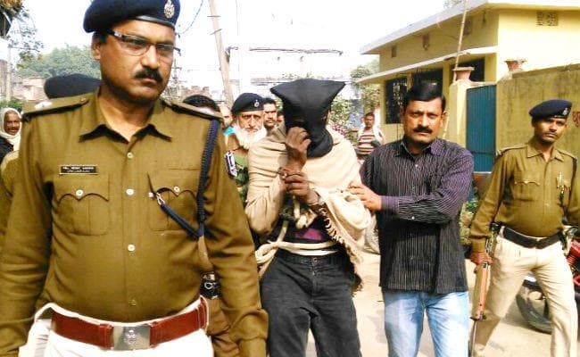 चौकीदार की जांबाजी से दबोचा गया मोकामा में आतंक का पर्याय बना कुख्यात श्याम सुंदर