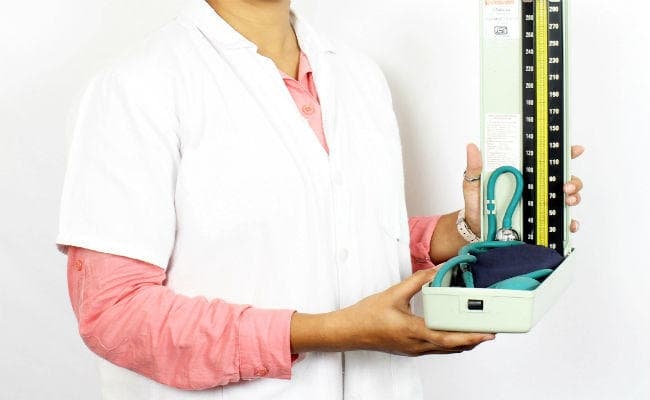 सारण : स्वास्थ्य कर्मियों समेत मृत एएनएम का भी सीएस ने किया तबादला