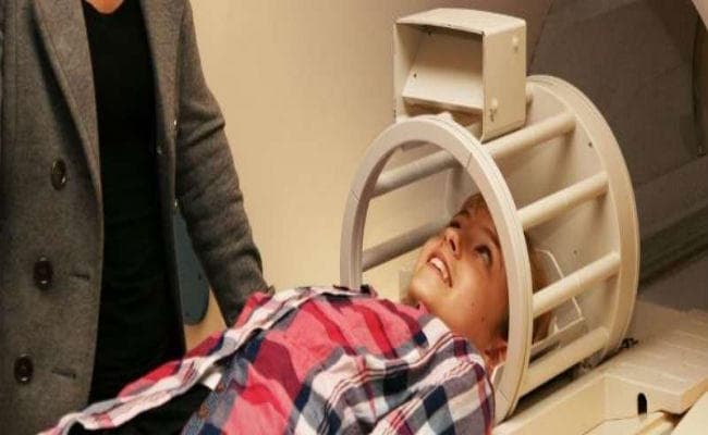 तो इसलिए नयी चीजें ज्यादा तेजी से सीख लेता है किशोर मस्तिष्क