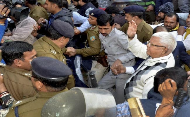 होटवार जेल के कैदी नम्बर 3351 बने लालू यादव, जेल में की सीने में दर्द की शिकायत