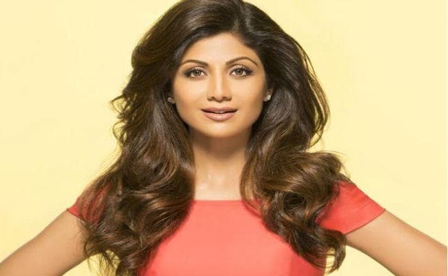 जातिवादी टिप्पणी के लिए शिल्पा शेट्टी ने आखिर मांग ही ली माफी