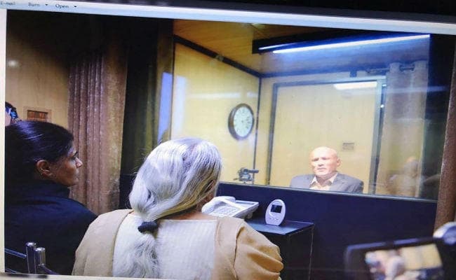 पाकिस्तान का असली चेहरा उजागर, जारी किया परिजन से मुलाकात का प्रोपेगैंडा वीडियो, जाधव से कहलवाया- शुक्रिया