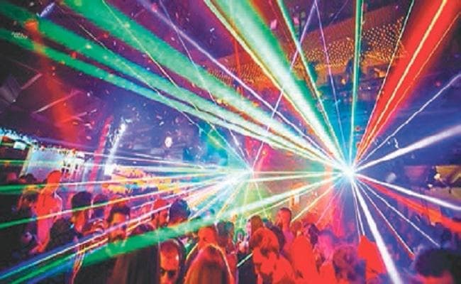 नये साल के जश्न में जाम छलकाने वालों पर बिहार में रहेगी कड़ी निगाह, होटलों व रेस्टोरेंटों के लिए विशेष टीम