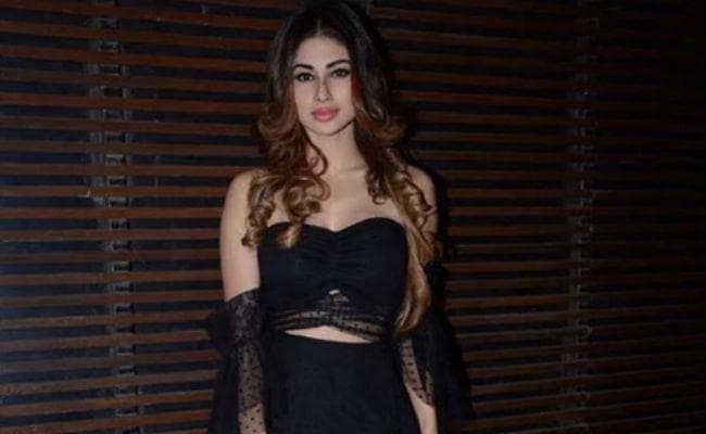 WHATT! ''दबंग 3'' से बाहर हुईं सोनाक्षी सिन्‍हा, ''टाइगर'' संग रोमांस कर सकती मौनी रॉय