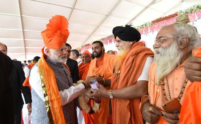 ...और रुपानी के शपथग्रहण के दौरान जब पीएम मोदी को याद आने लगी पुरानी बातें