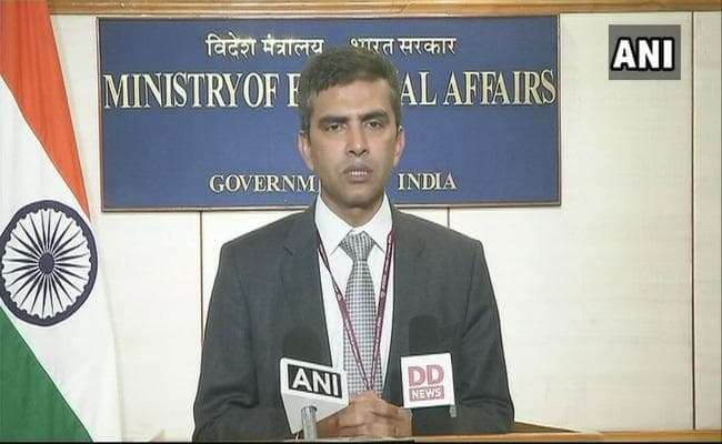 पाकिस्तान के मीडिया व शासन ने कुलभूषण जाधव के परिवार के साथ दुर्व्यवहार किया : विदेश मंत्रालय