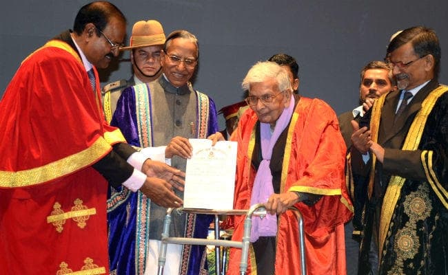 युवाओं के लिए प्रेरणा बने 98 वर्ष की उम्र में स्नातकोत्तर की डिग्री लेनेवाले छात्र राजकुमार वैश्य