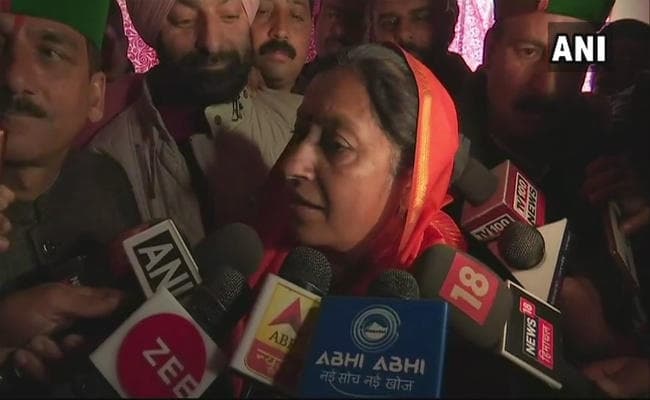 शिमला में महिला कांस्टेबल से थप्पड़ खाने वाली कांग्रेस विधायक आशा कुमारी हैं कौन?