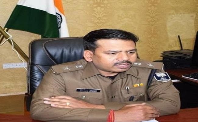 SSP से शराब के नशे में  पूछा था ''Who are you'', चारों सिपाही बर्खास्त